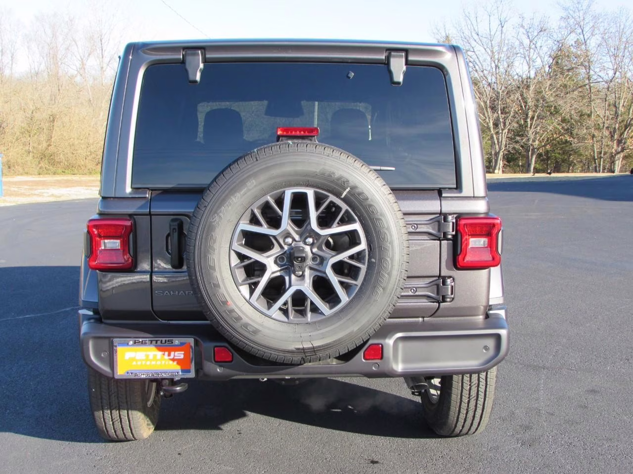 2026 Granite Crystal Metallic Clearcoat Jeep Wrangler Sahara 4X4 SUV