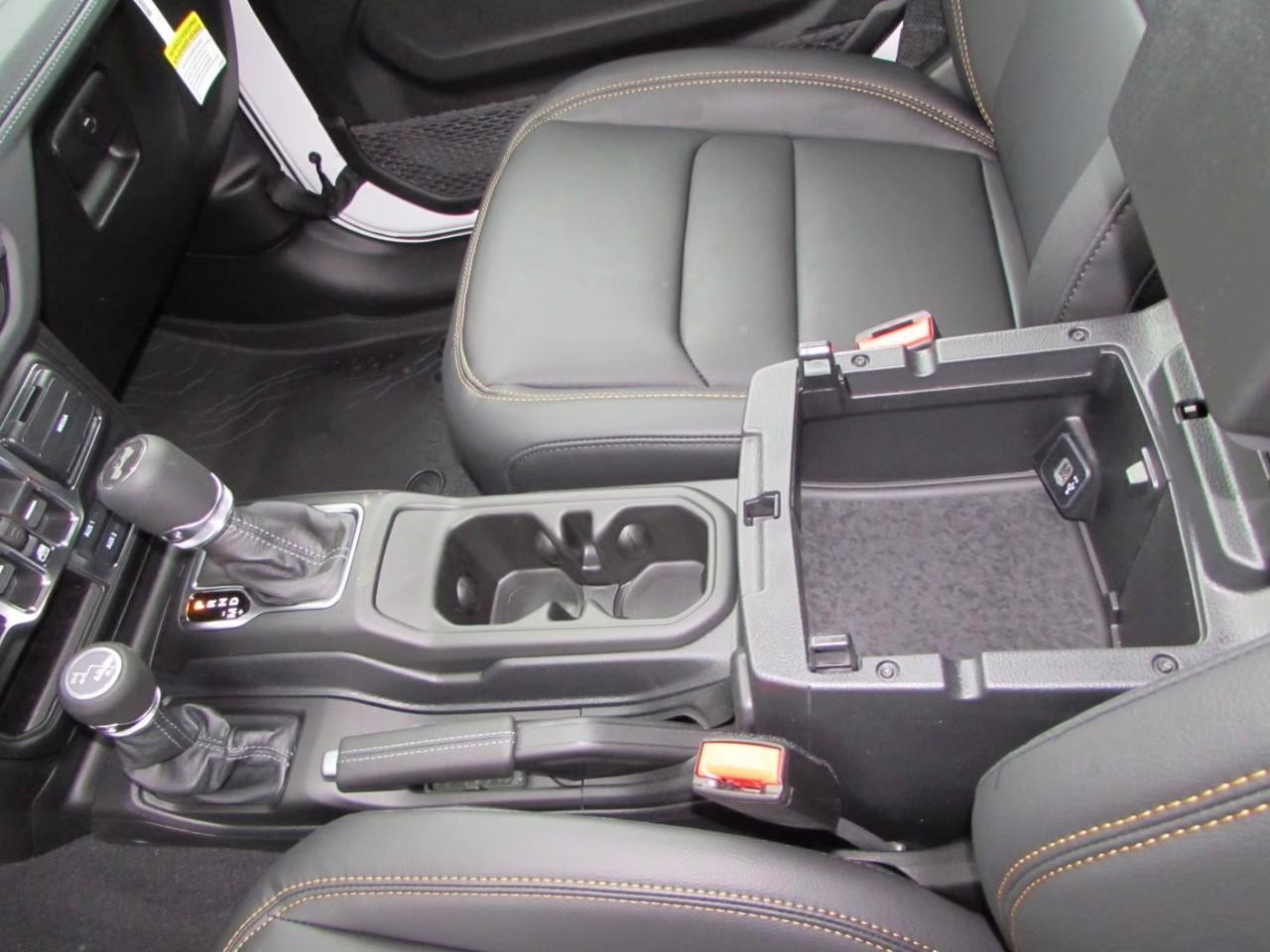 2026 Bright White Clearcoat Jeep Wrangler Sahara 4X4 SUV