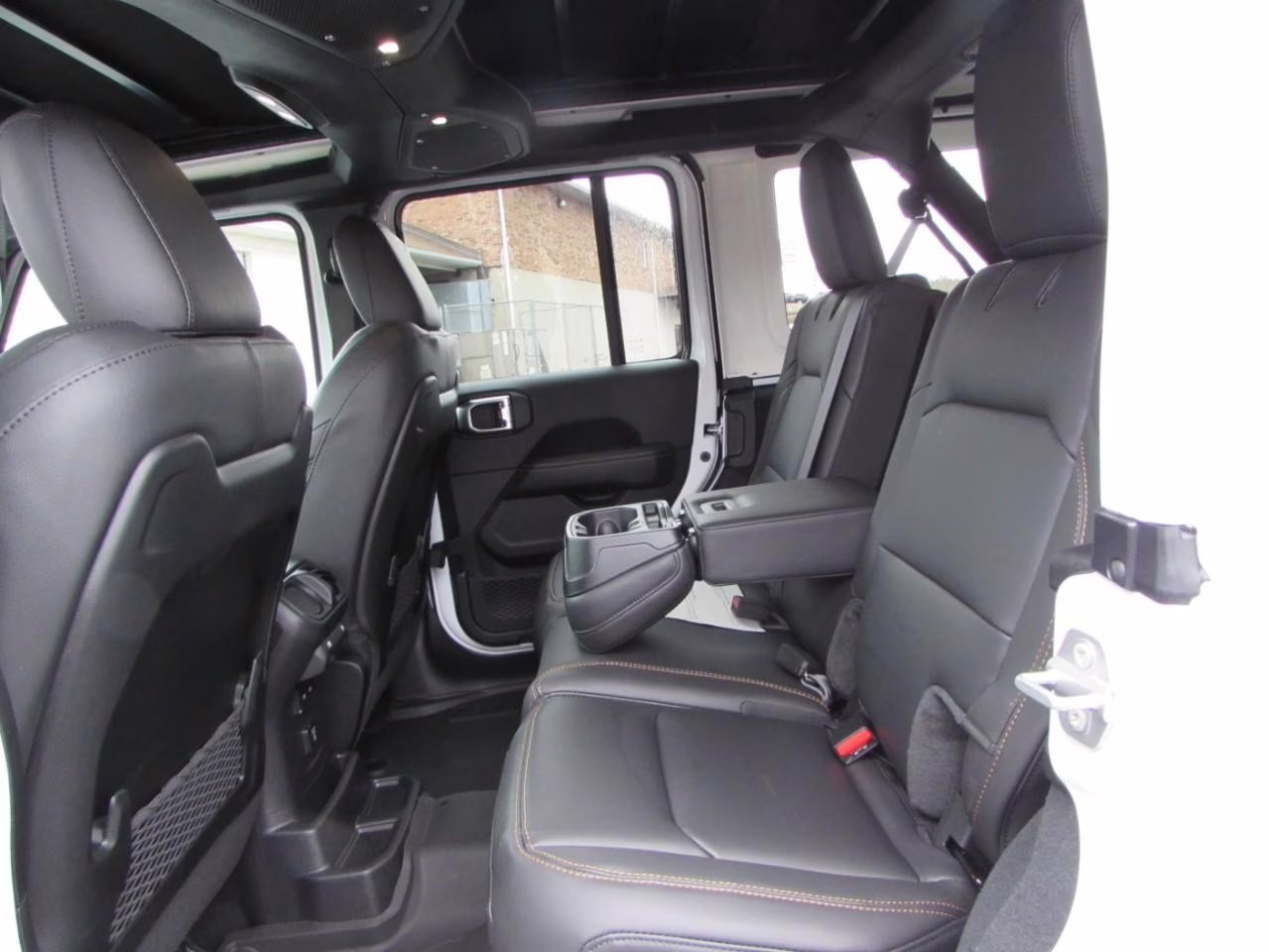 2026 Bright White Clearcoat Jeep Wrangler Sahara 4X4 SUV