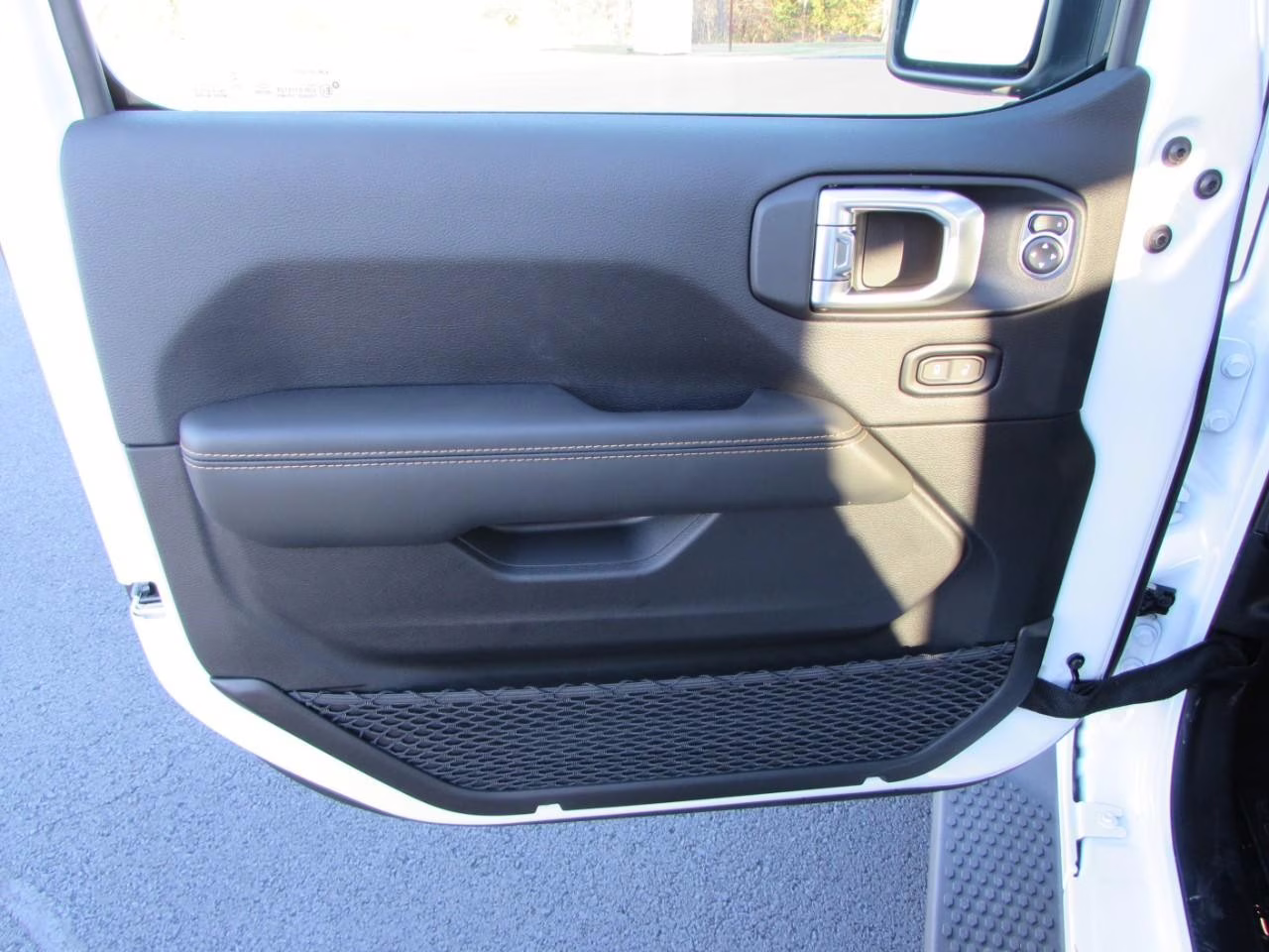 2026 Bright White Clearcoat Jeep Wrangler Sahara 4X4 SUV