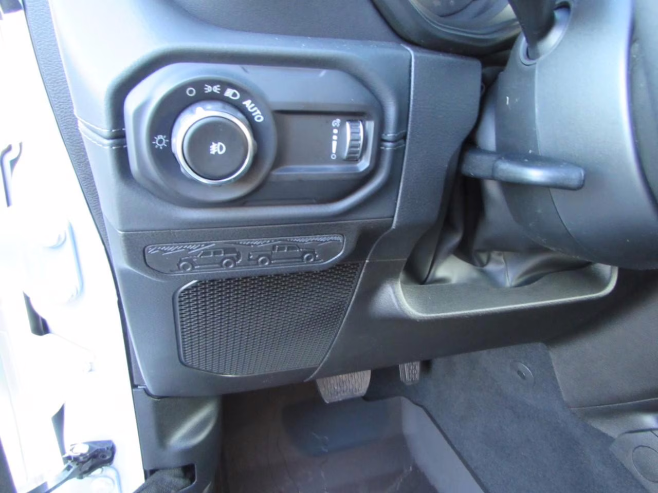 2026 Bright White Clearcoat Jeep Wrangler Sahara 4X4 SUV