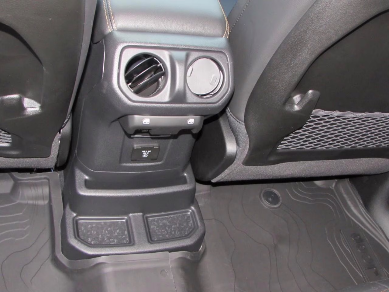 2026 Bright White Clearcoat Jeep Wrangler Sahara 4X4 SUV