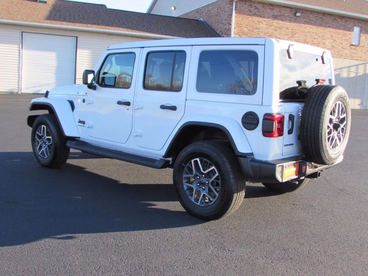 2026 Bright White Clearcoat Jeep Wrangler Sahara 4X4 SUV