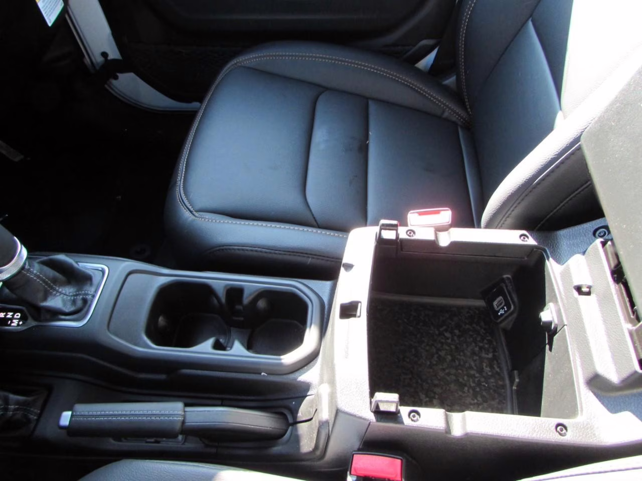 2026 Bright White Clearcoat Jeep Wrangler Sahara 4X4 SUV