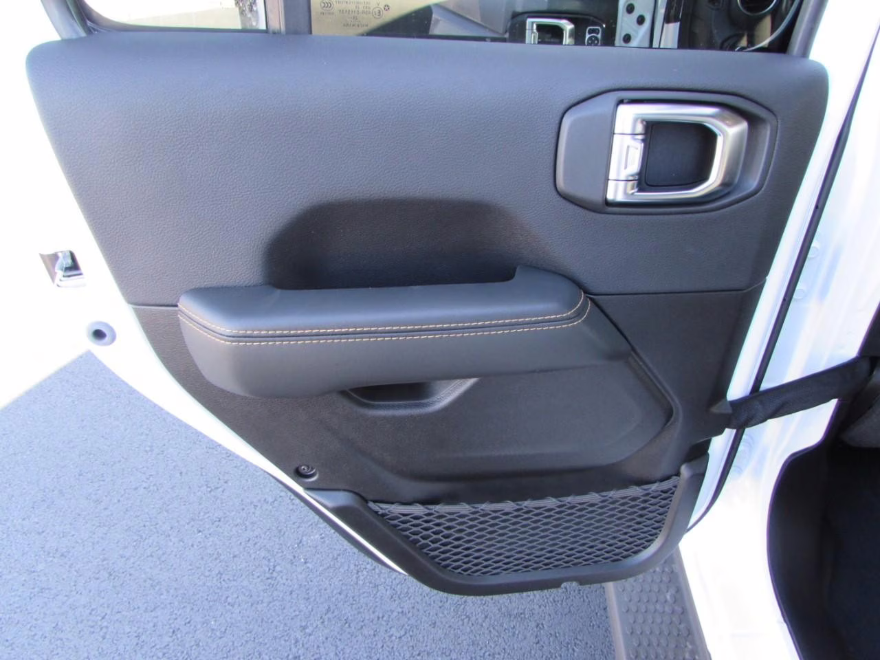 2026 Bright White Clearcoat Jeep Wrangler Sahara 4X4 SUV