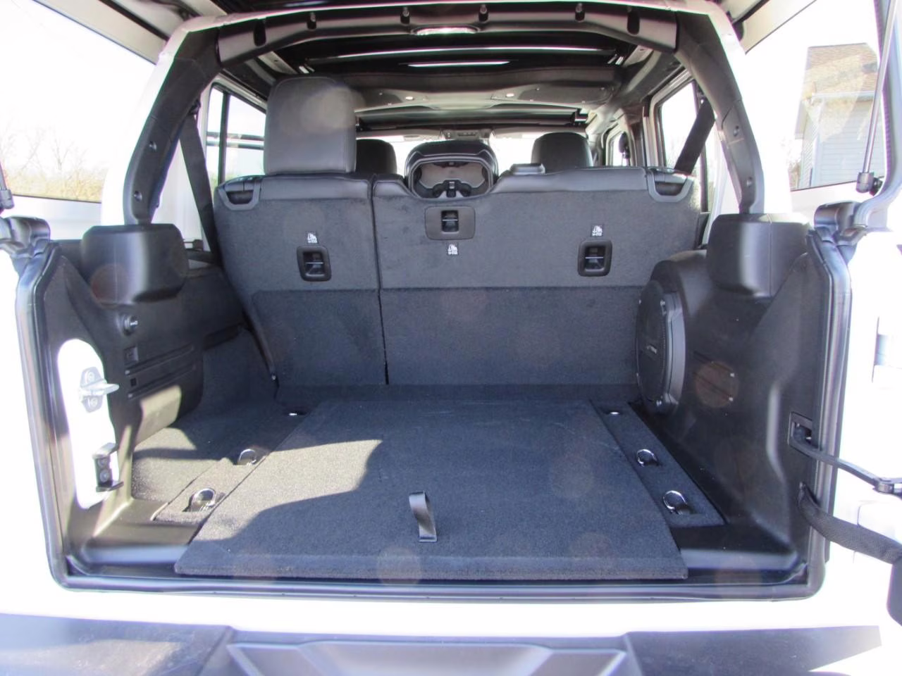 2026 Bright White Clearcoat Jeep Wrangler Sahara 4X4 SUV