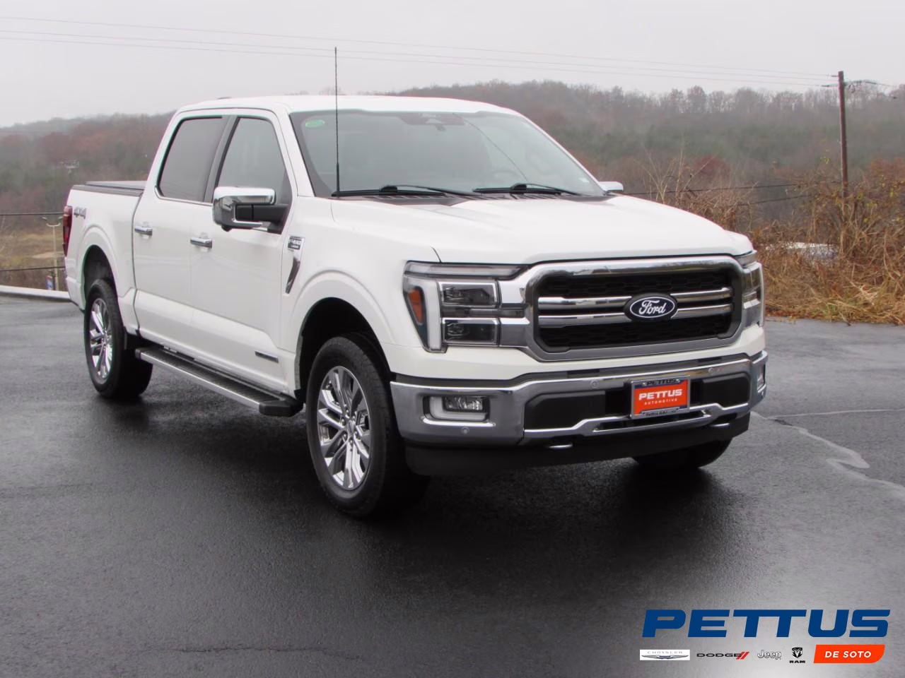 2024 Star White Metallic Tri-Coat Ford F-150 LARIAT 4X4 Truck