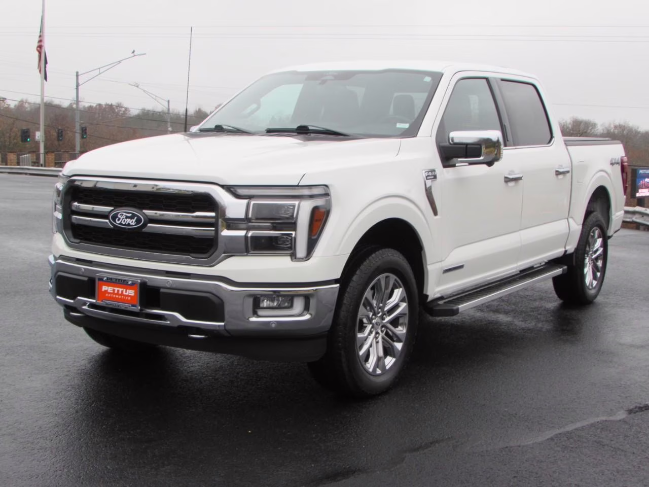 2024 Star White Metallic Tri-Coat Ford F-150 LARIAT 4X4 Truck