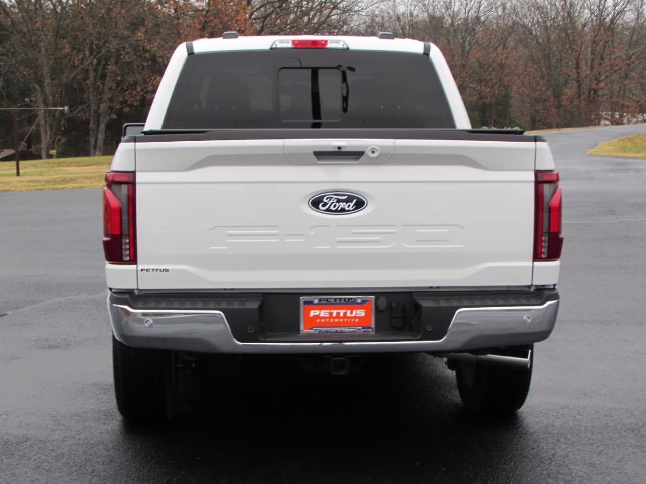 2024 Star White Metallic Tri-Coat Ford F-150 LARIAT 4X4 Truck