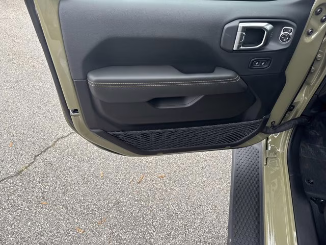 2026 41 Jeep Wrangler Sahara 4X4 Convertible