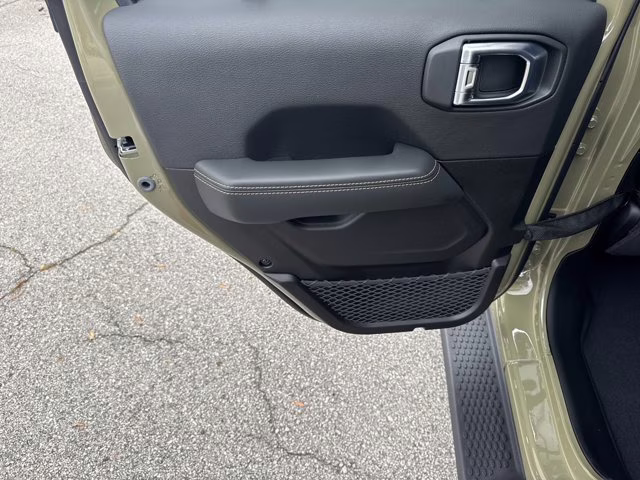 2026 41 Jeep Wrangler Sahara 4X4 Convertible