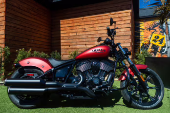 2025 SUNSET RED SMOKE Indian CHIEF DARK HORSE