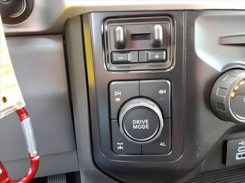 2026 Avalanche Ford Super Duty F-250 SRW XL 4X4 Truck