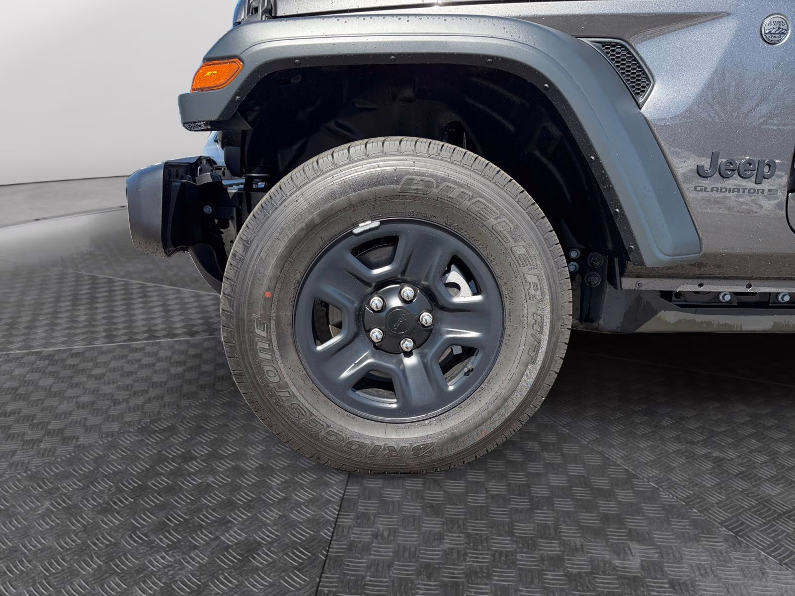 2026 Granite Crystal Metallic Clearcoat Jeep Gladiator Sport 4X4 Truck