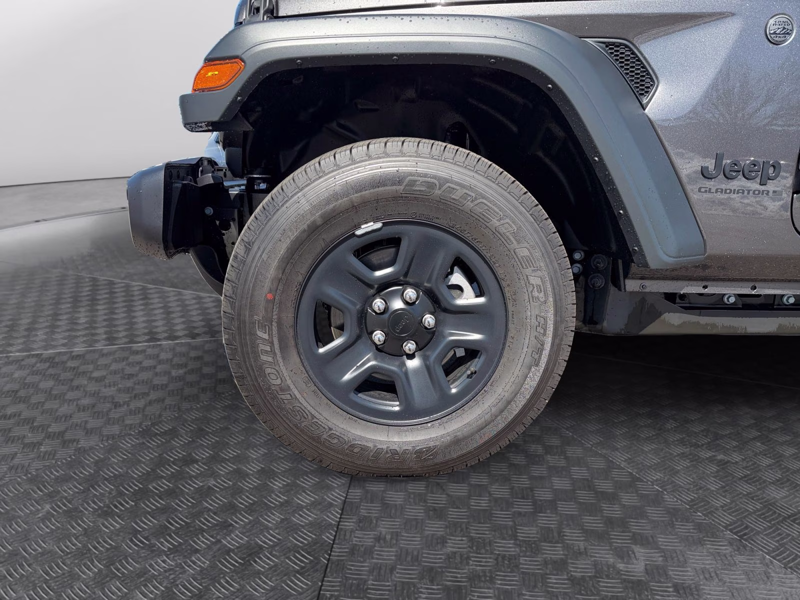 2026 Granite Crystal Metallic Clearcoat Jeep Gladiator Sport 4X4 Truck