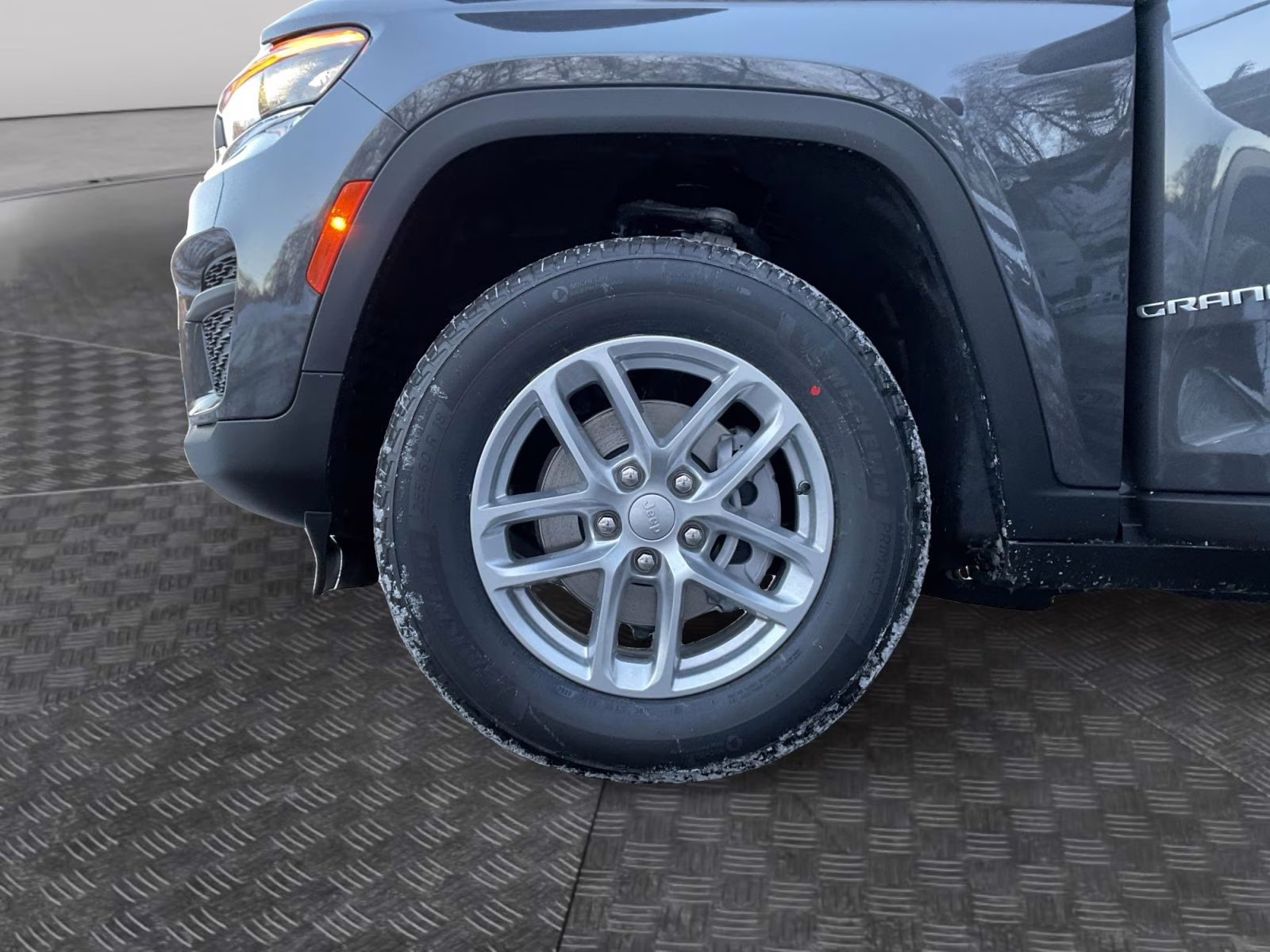 2025 Baltic Gray Metallic Clearcoat Jeep Grand Cherokee Laredo X 4X4 SUV