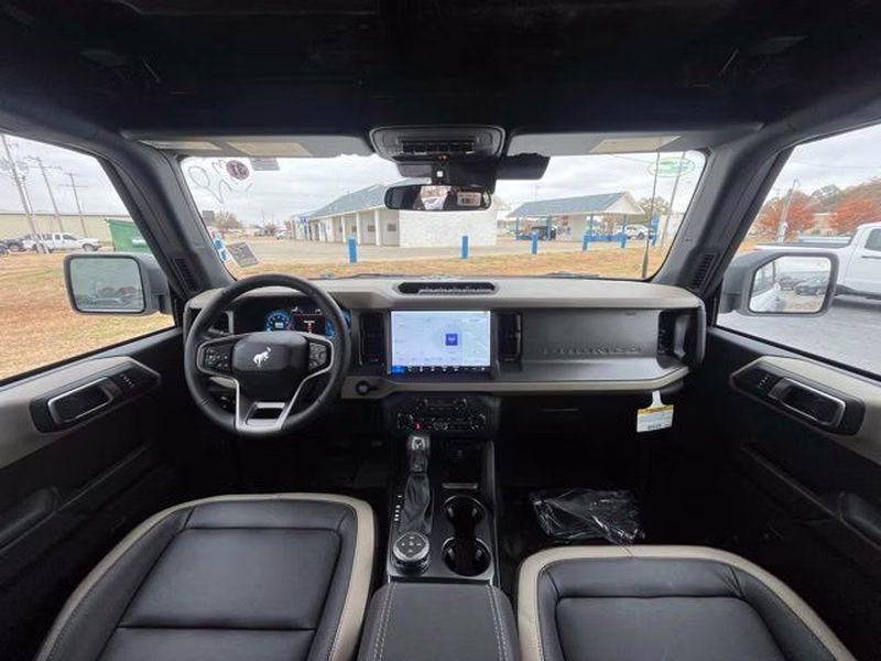 2025 Oxford White Ford Bronco Big Bend 4X4 SUV