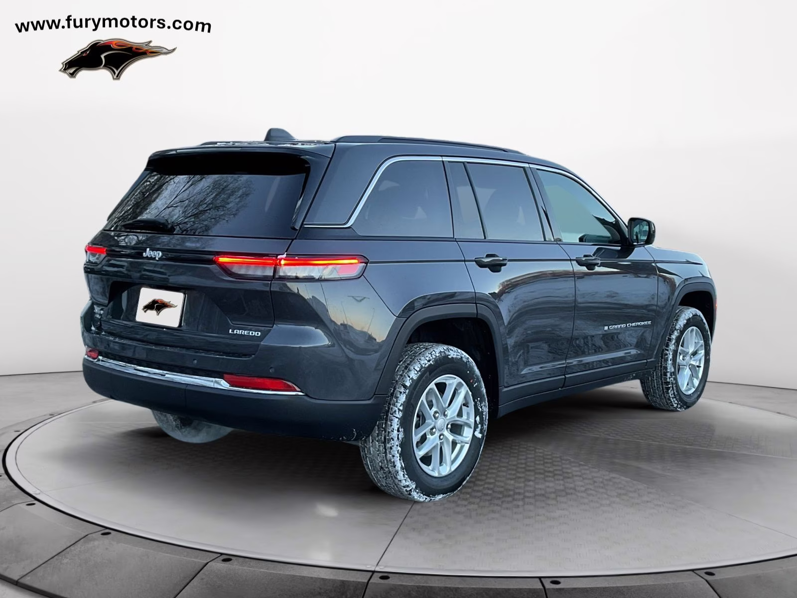2025 Baltic Gray Metallic Clearcoat Jeep Grand Cherokee Laredo X 4X4 SUV