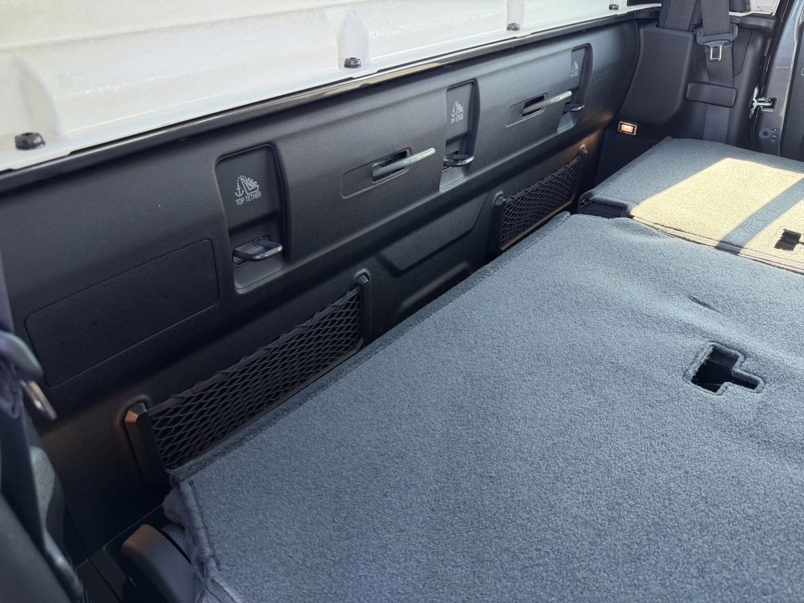 2026 Granite Crystal Metallic Clearcoat Jeep Gladiator Sport 4X4 Truck