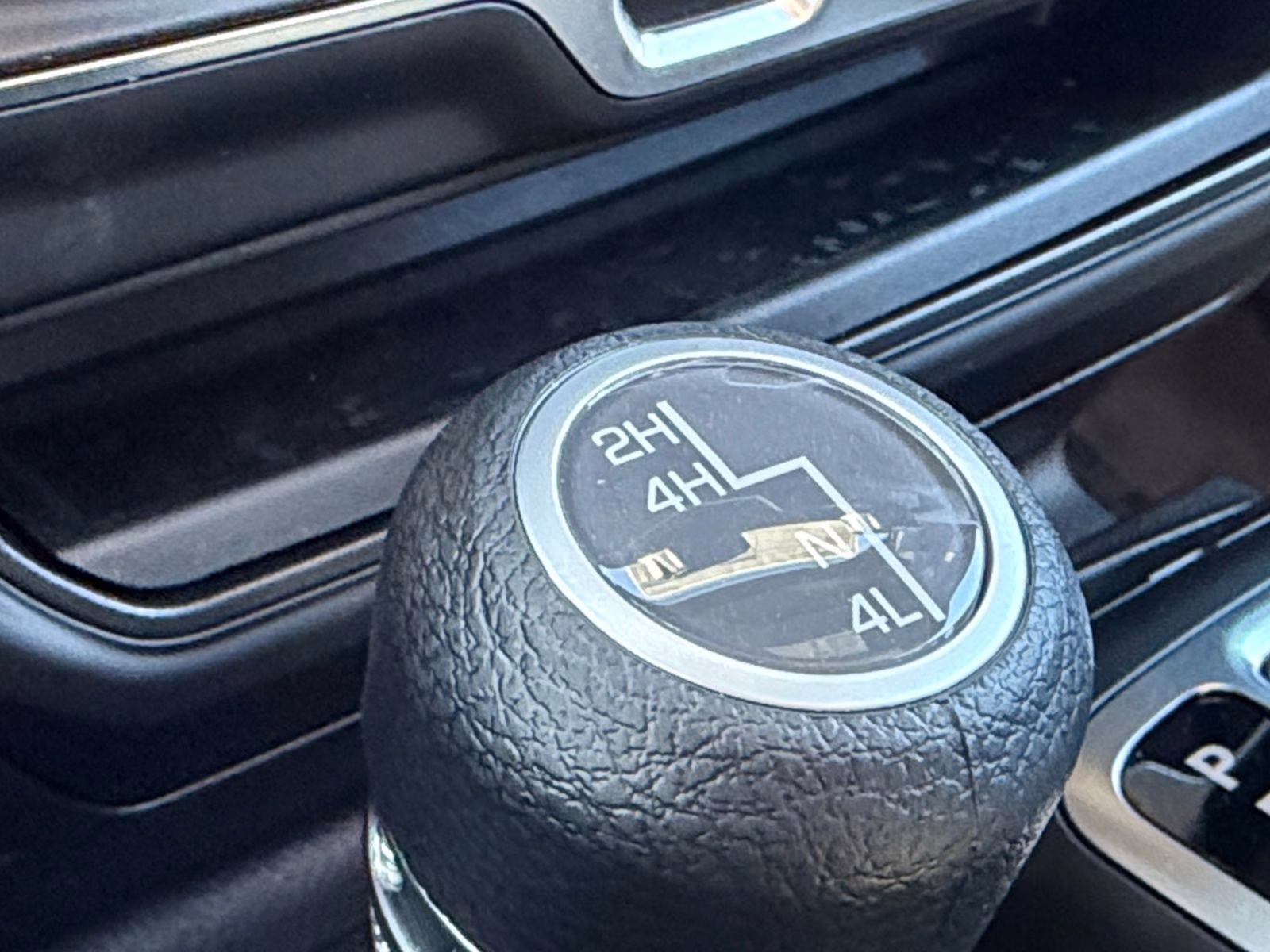 2026 Granite Crystal Metallic Clearcoat Jeep Gladiator Sport 4X4 Truck