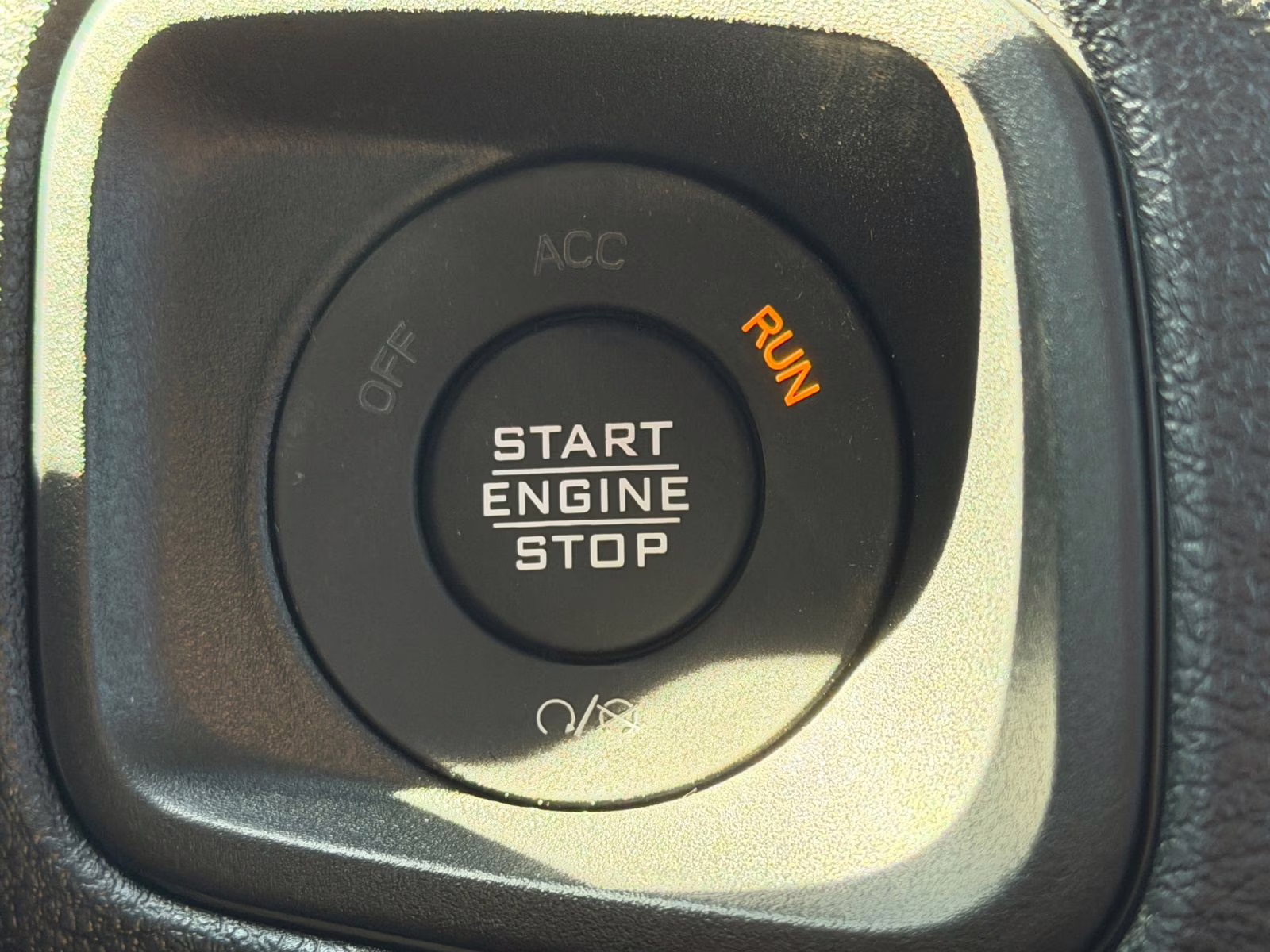 2026 Granite Crystal Metallic Clearcoat Jeep Gladiator Sport 4X4 Truck