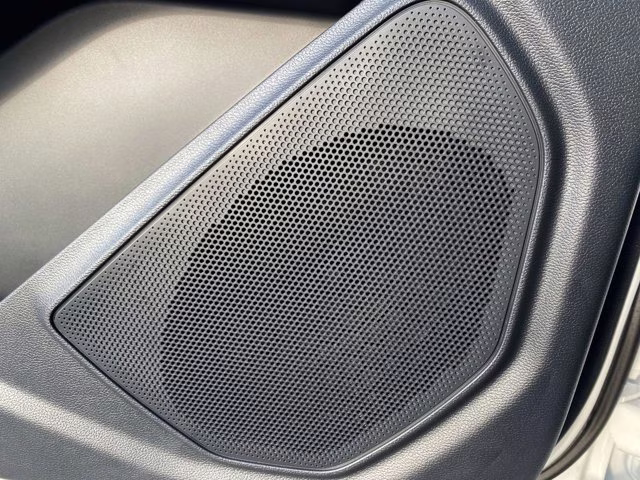 2026 Star White Metallic Tri-Coat Ford Explorer Platinum RWD SUV