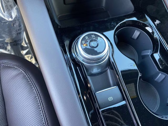 2026 Star White Metallic Tri-Coat Ford Explorer Platinum RWD SUV