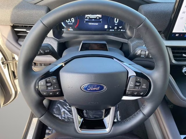 2026 Star White Metallic Tri-Coat Ford Explorer Platinum RWD SUV