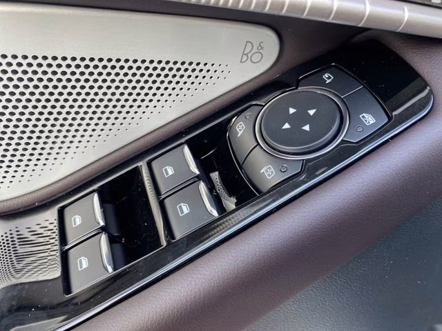 2026 Star White Metallic Tri-Coat Ford Explorer Platinum RWD SUV