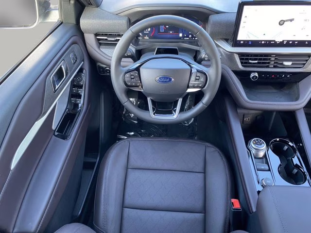 2026 Star White Metallic Tri-Coat Ford Explorer Platinum RWD SUV