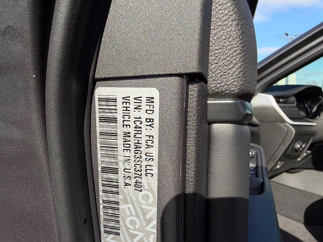 2025 Baltic Gray Metallic Clearcoat Jeep Grand Cherokee Laredo X 4X4 SUV