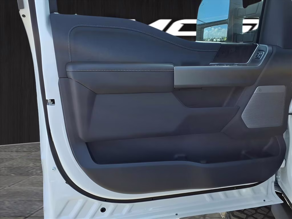 2026 Oxford White Ford Super Duty F-250 SRW Harley Davidson 4X4 Truck