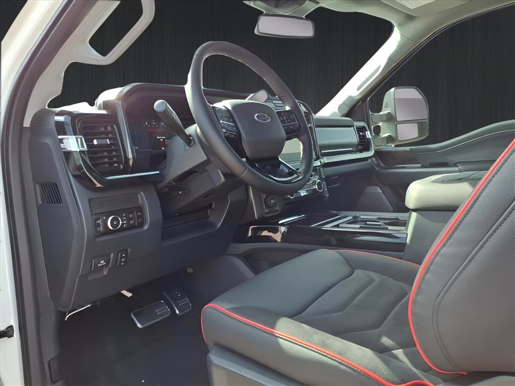 2026 Oxford White Ford Super Duty F-250 SRW LARIAT 4X4 Truck
