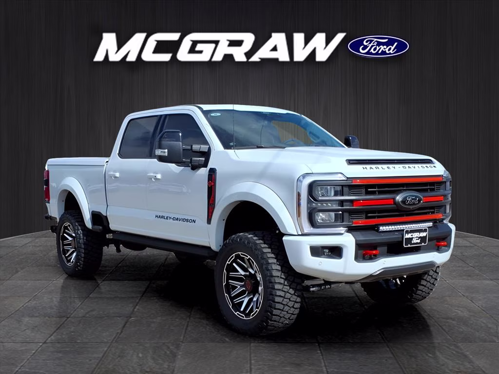 2026 Oxford White Ford Super Duty F-250 SRW LARIAT 4X4 Truck