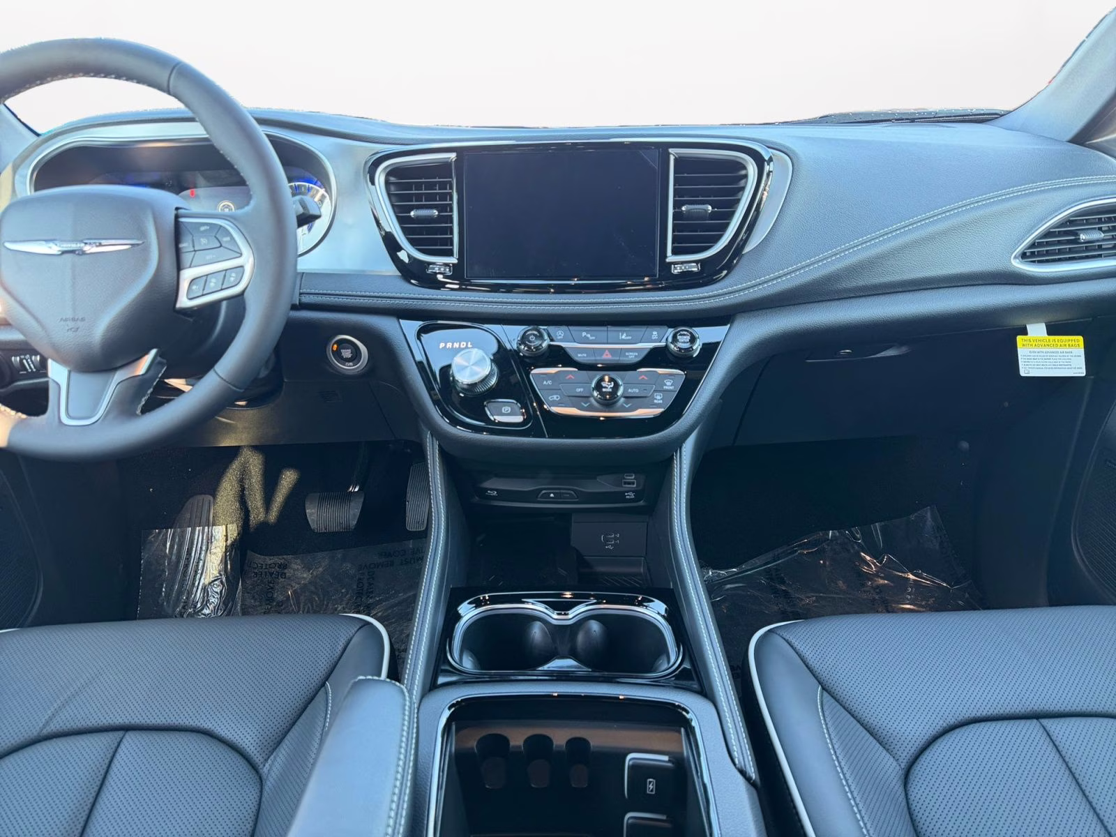 2026 Diamond Black Crystal Pearlcoat Chrysler Pacifica Limited AWD Van