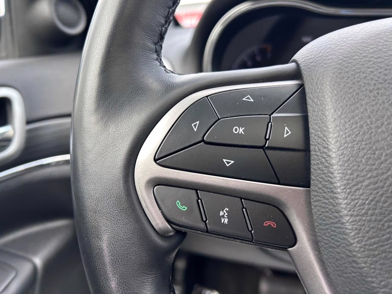 2022 Velvet Red Pearlcoat Jeep Grand Cherokee WK Limited 4X4 SUV