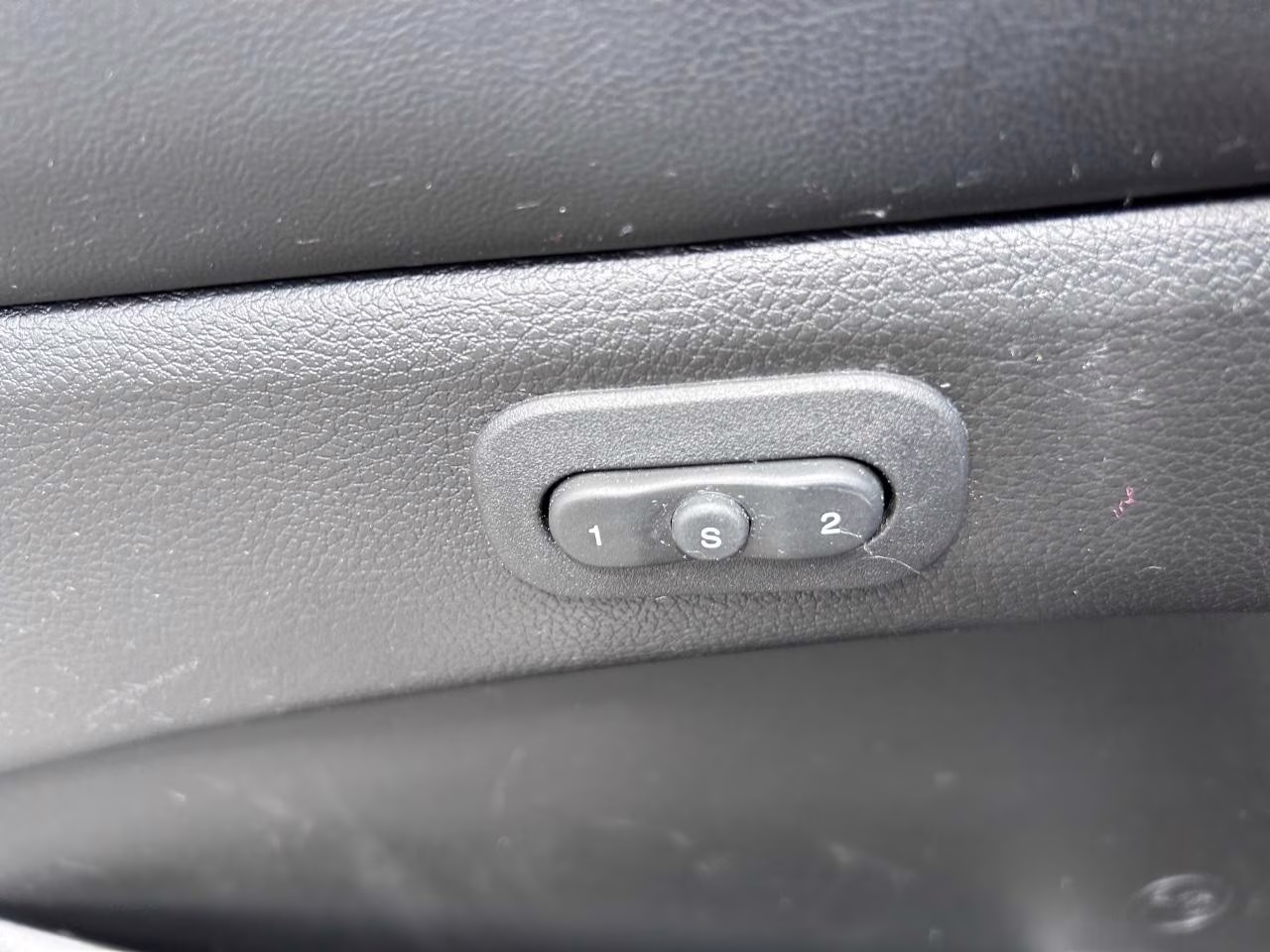 2022 Velvet Red Pearlcoat Jeep Grand Cherokee WK Limited 4X4 SUV