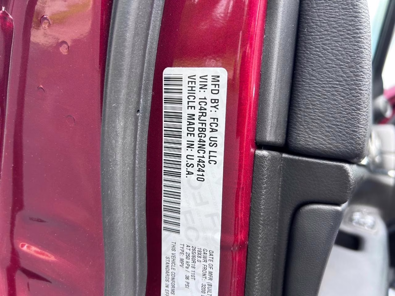 2022 Velvet Red Pearlcoat Jeep Grand Cherokee WK Limited 4X4 SUV