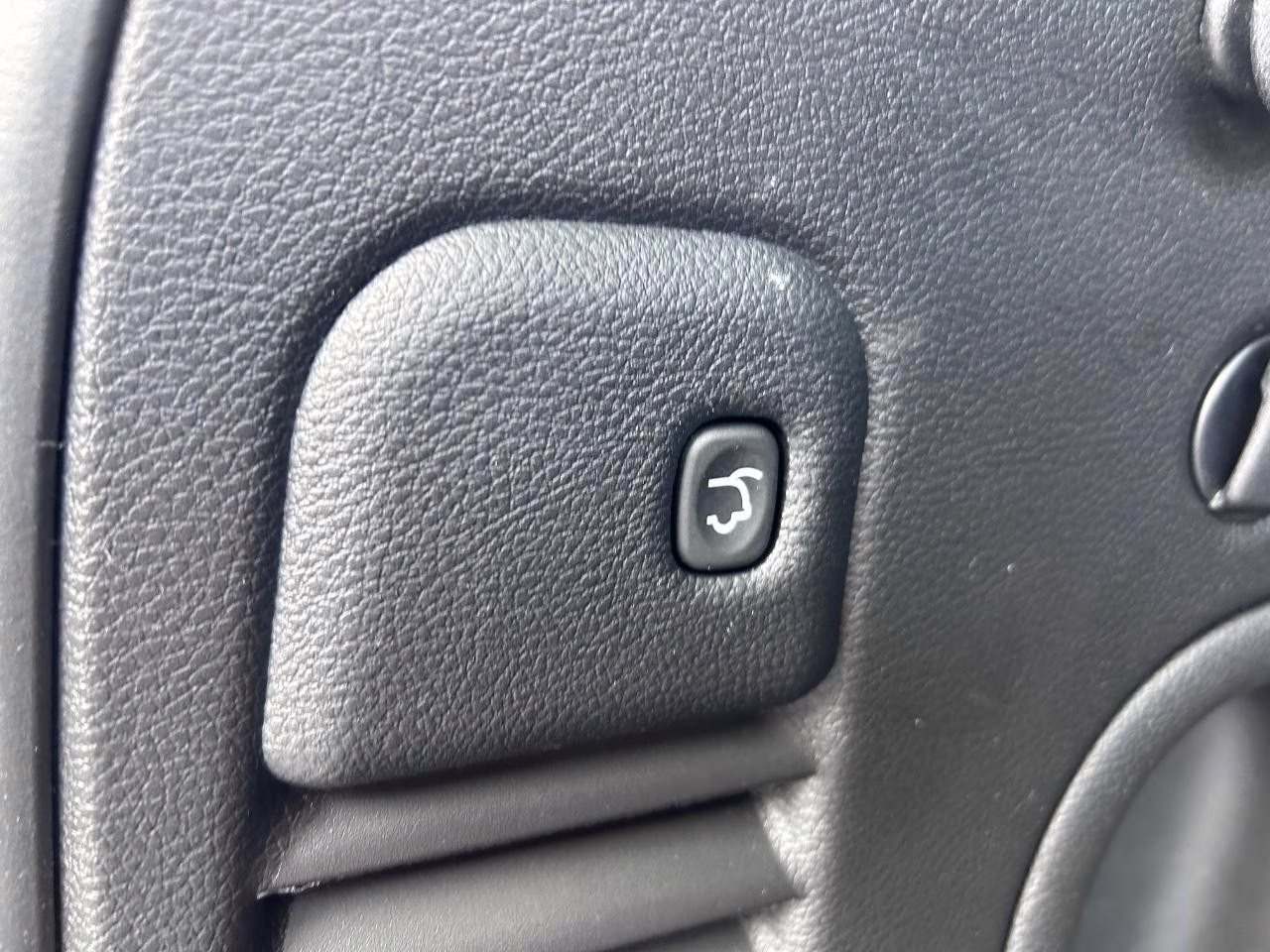 2022 Velvet Red Pearlcoat Jeep Grand Cherokee WK Limited 4X4 SUV