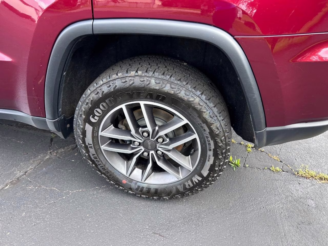 2022 Velvet Red Pearlcoat Jeep Grand Cherokee WK Limited 4X4 SUV