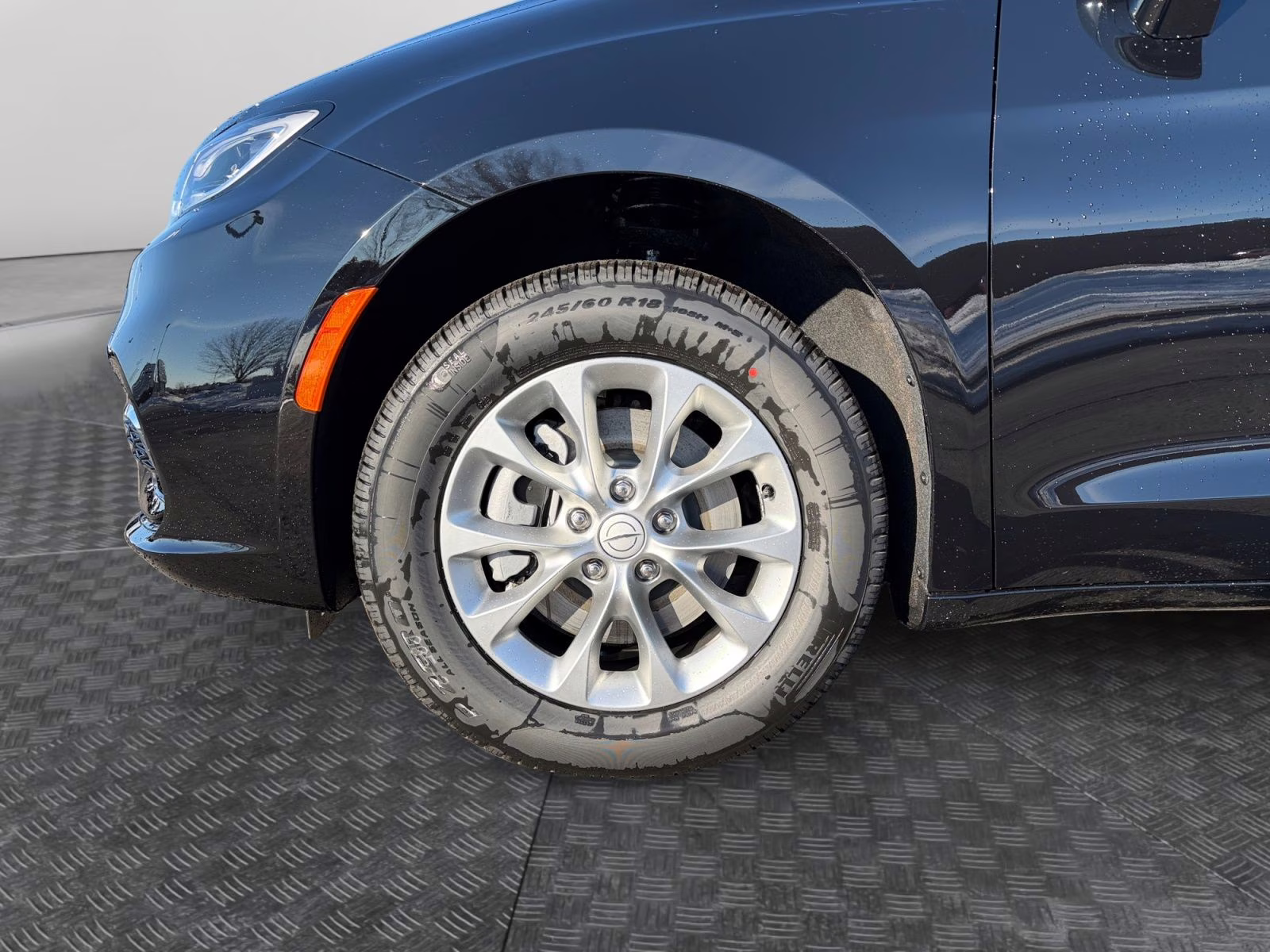 2026 Diamond Black Crystal Pearlcoat Chrysler Pacifica Limited AWD Van