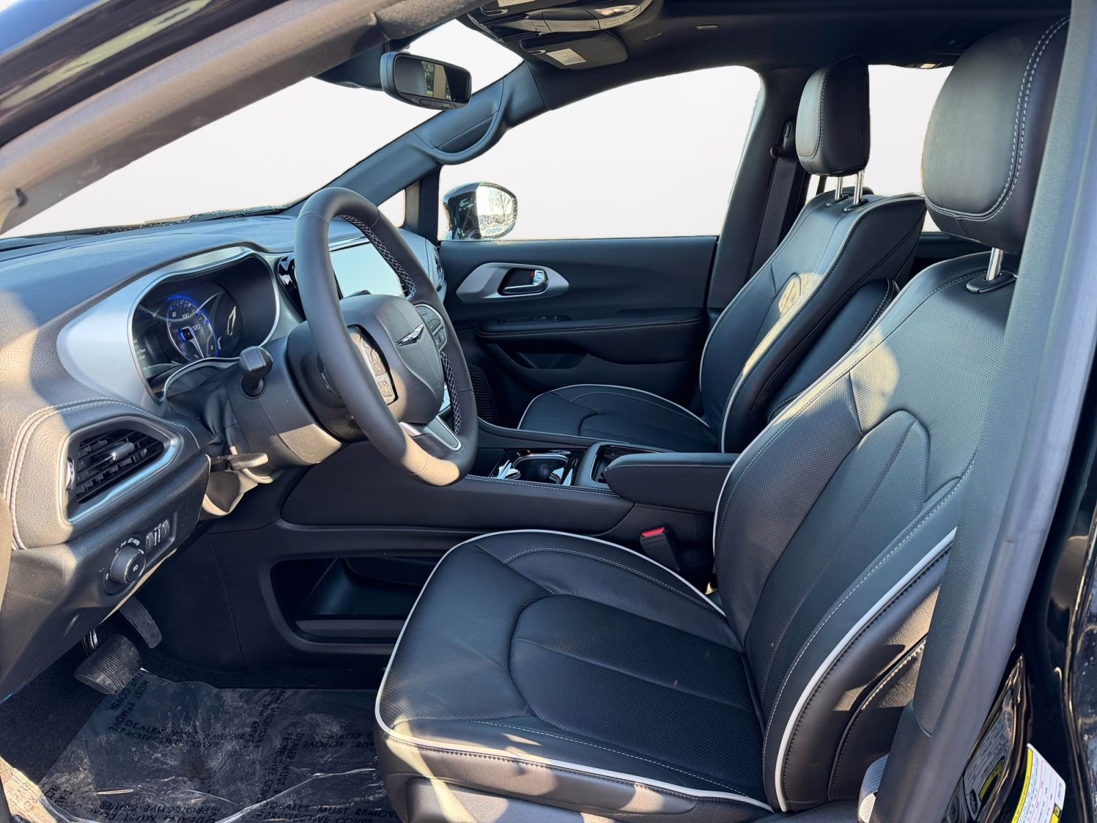 2026 Diamond Black Crystal Pearlcoat Chrysler Pacifica Limited AWD Van