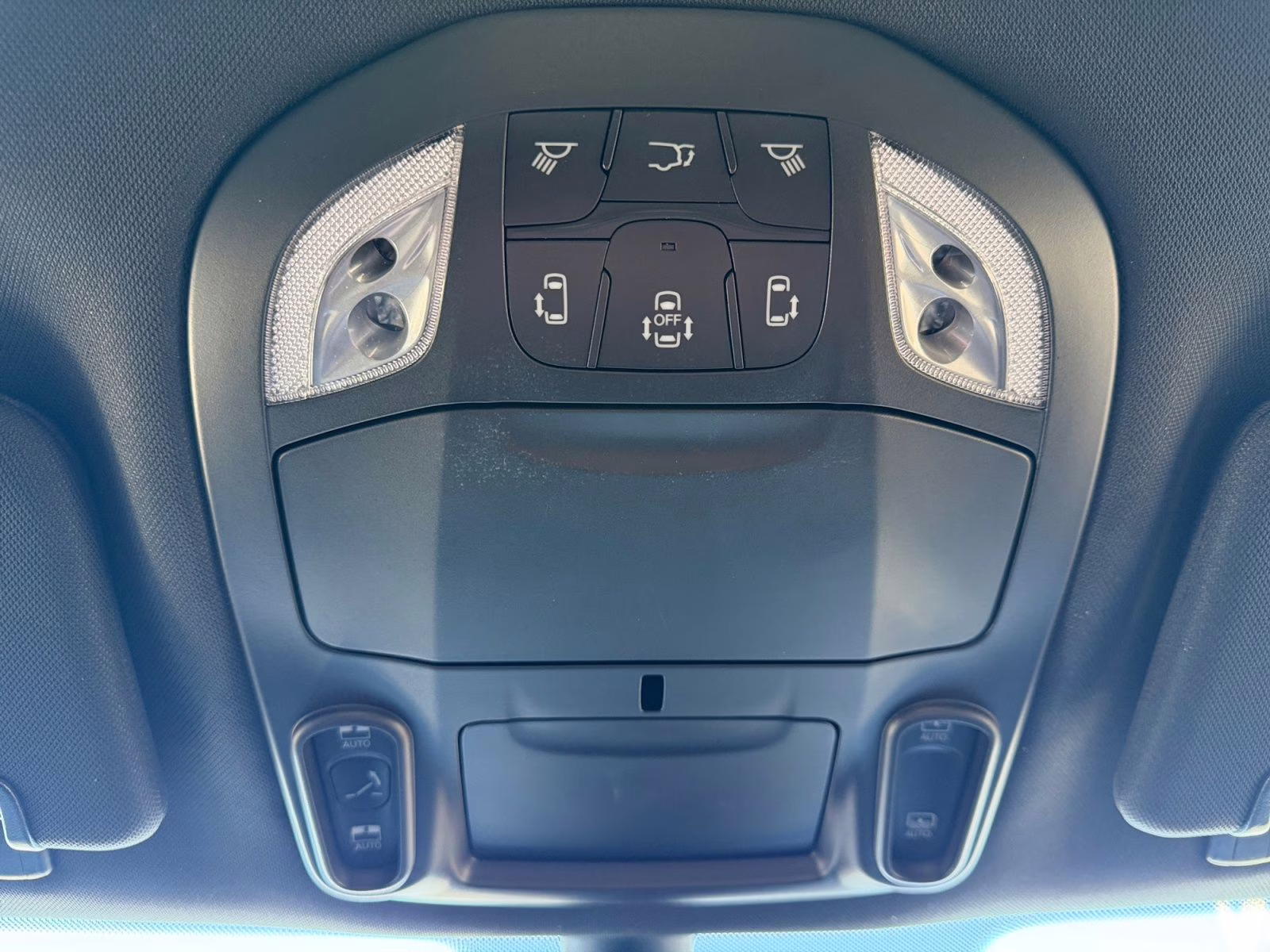 2026 Diamond Black Crystal Pearlcoat Chrysler Pacifica Limited AWD Van