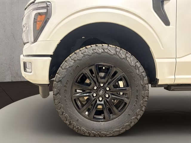 2024 Star White Metallic Tri-Coat Ford F-150 Platinum 4X4 Truck