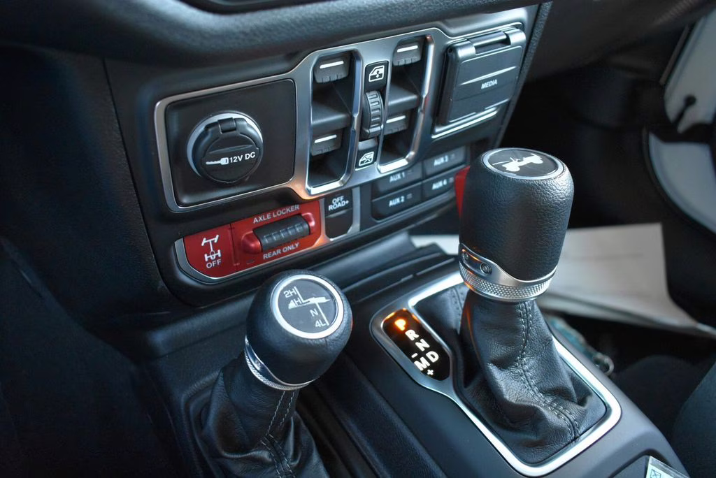 2026 Bright White Clearcoat Jeep Wrangler Willys 4X4 SUV