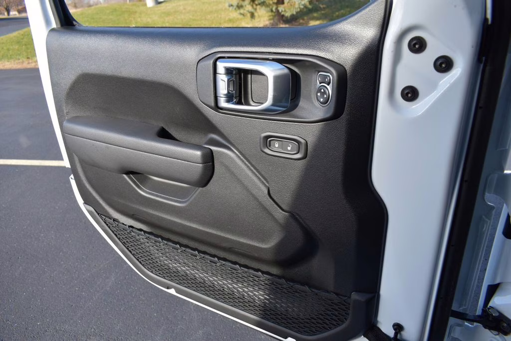 2026 Bright White Clearcoat Jeep Wrangler Willys 4X4 SUV