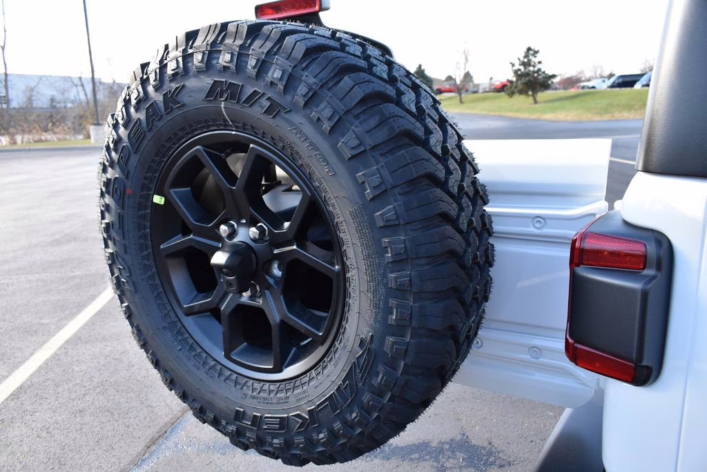 2026 Bright White Clearcoat Jeep Wrangler Willys 4X4 SUV