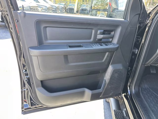 2026 Diamond Black Crystal Pearlcoat Ram 2500 Warlock 4X4 Truck