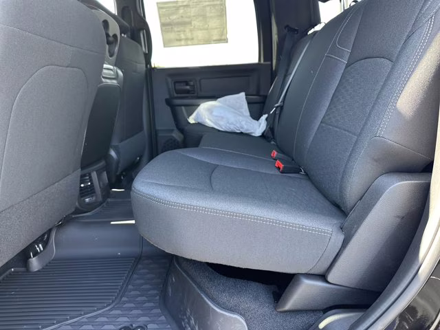 2026 Diamond Black Crystal Pearlcoat Ram 2500 Warlock 4X4 Truck