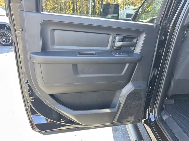 2026 Diamond Black Crystal Pearlcoat Ram 2500 Warlock 4X4 Truck